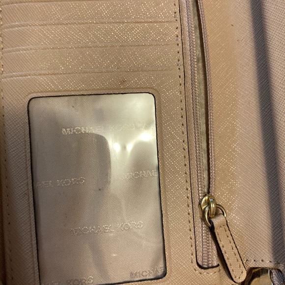 Michael Kors Wrist Wallet - Picture 7 of 8
